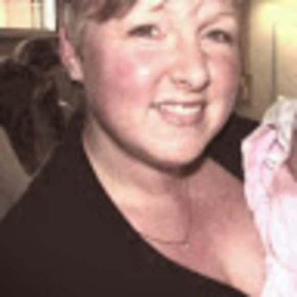 Meet your Posher, Debora - Picture 1 of 1